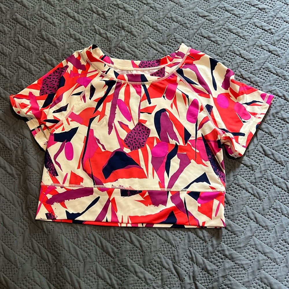 J Dow Fitness : Cropped Athletic Tee - Large